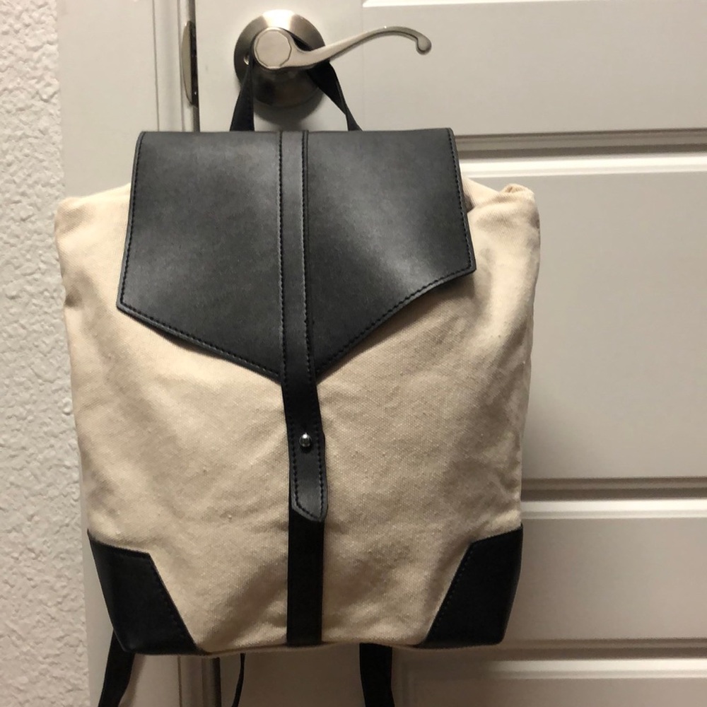 Light weight canvas back pack by DEUX LUX